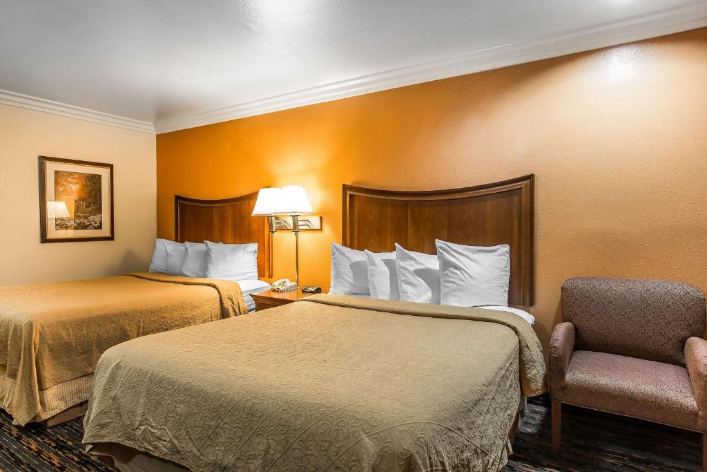 Quality Inn Lake Elsinore - image 4