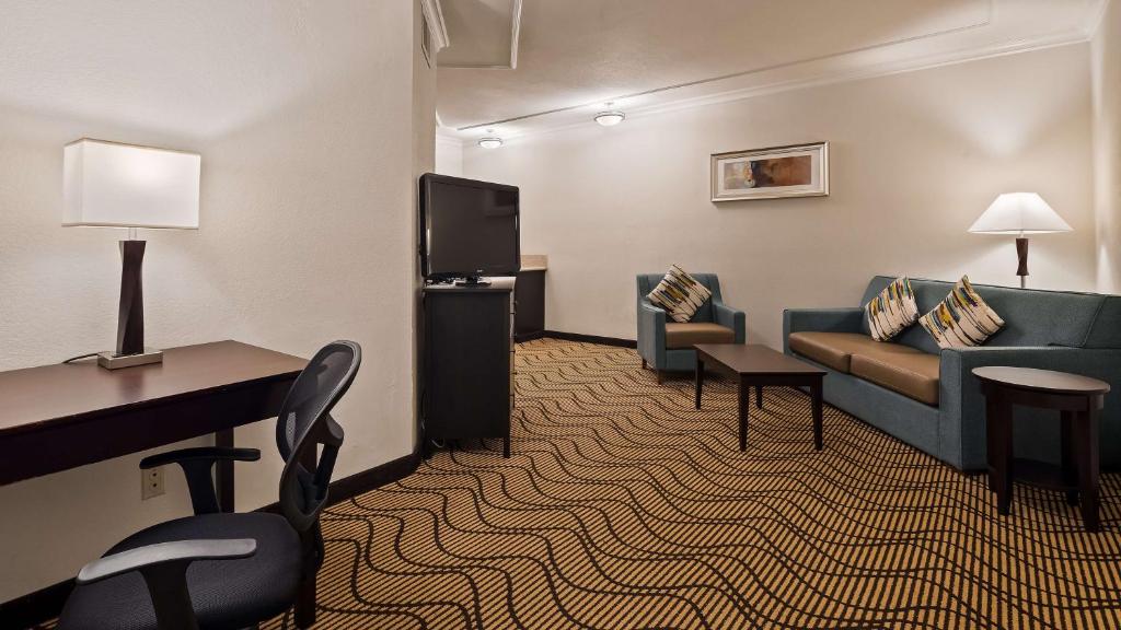 Best Western Plus Irvine Spectrum Hotel - image 3