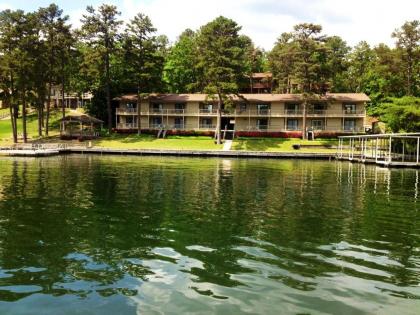 Long Island Lake Resort - image 2