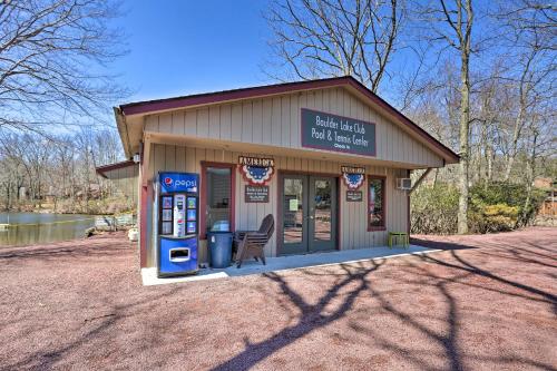 Poconos Townhome 100 Ft from Big Boulder Lake! - image 4