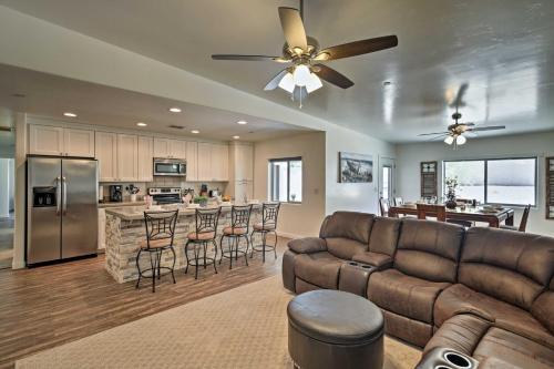 Lake Havasu Home- Walk to London Bridge and Shopping - main image