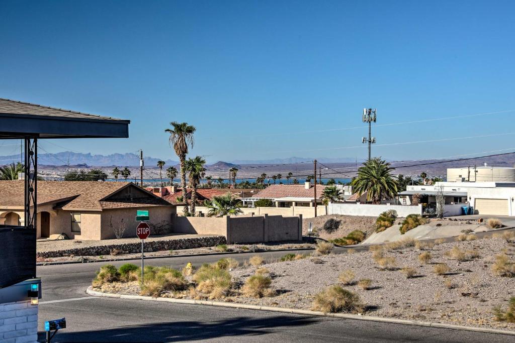 Efficient Lake Havasu Apartment with Private Pool! - image 2