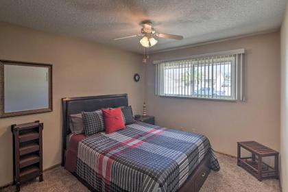 Pet-Friendly Modern Oasis with BBQ 2Mi to Lake Havasu - image 2