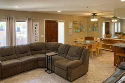 Townhome with Pool Access - 1 Mi to Crazy Horse! - image 9