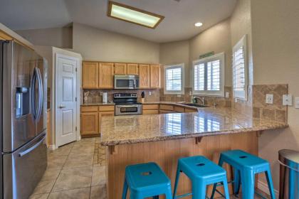 Havasu Family Home with Pool - Perfect for Holidays! - image 8