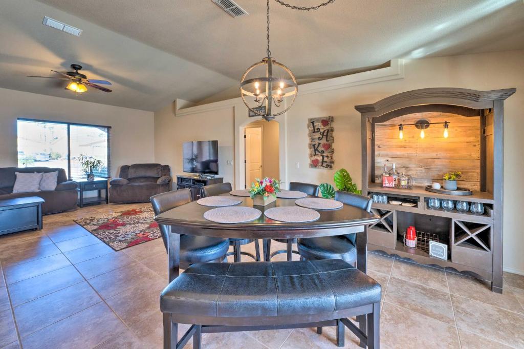 Lake Havasu Home with Brand New Backyard Oasis! - image 7