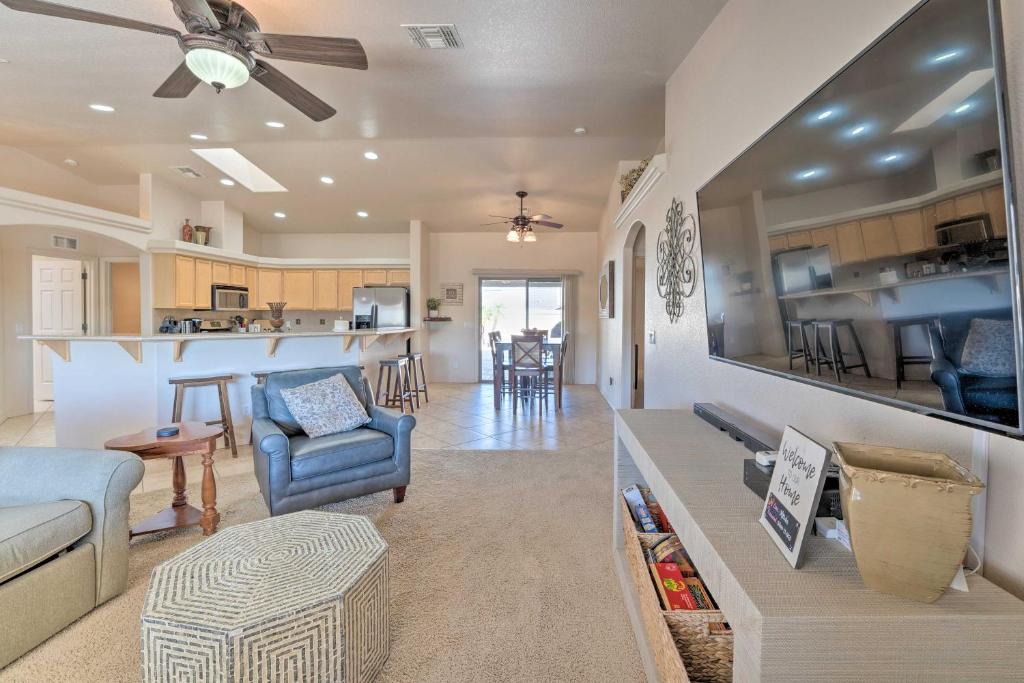 Idyllic Lake Havasu Home with Pool and Jacuzzi! - image 7