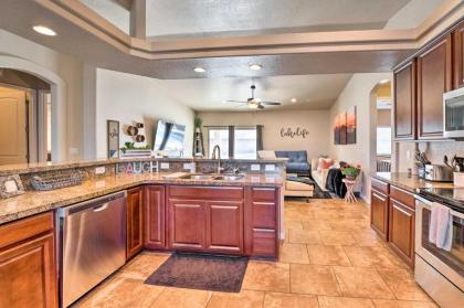 Havasu Home with Outdoor Oasis and 5 Mi to Lake! - image 9