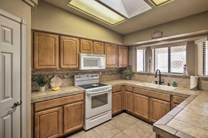 Sunny Lake Havasu Retreat with Grilling Area! - image 9