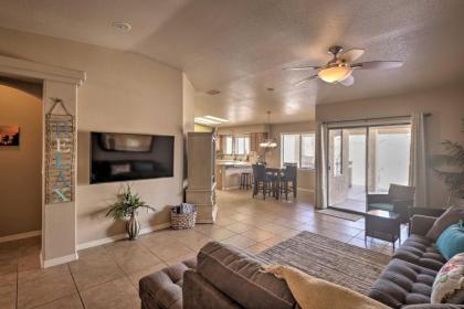 Sunny Lake Havasu Retreat with Grilling Area! - image 1