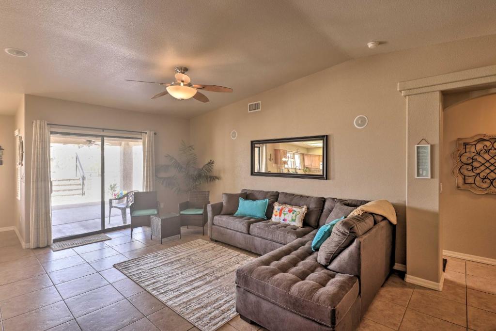 Sunny Lake Havasu Retreat with Grilling Area! - image 6