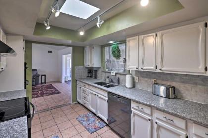 Spacious Abode with Yard 3 Mi to Lake Havasu! - image 7