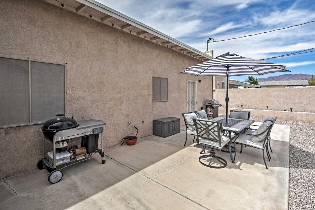 Cozy Lake Havasu City Casita with Patio and Grill - image 3