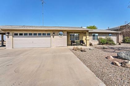 Charming House with Yard about 6 Mi to Lake Havasu! - image 2