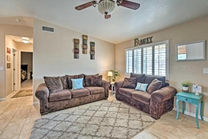 Charming House with Yard about 6 Mi to Lake Havasu! - image 8