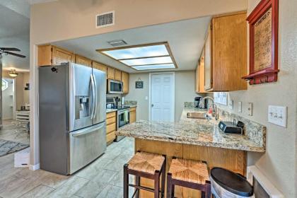 Charming House with Yard about 6 Mi to Lake Havasu! - image 9