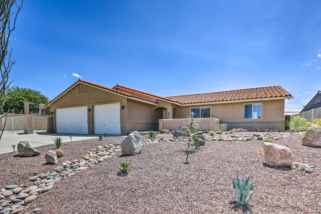 Cozy Lake Havasu City Home with Outdoor Oasis! - image 7