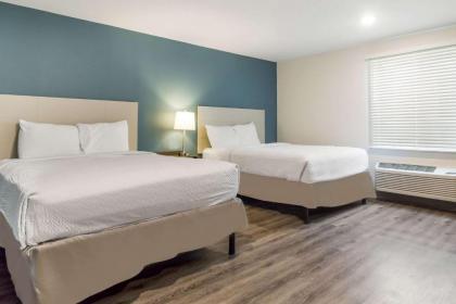 WoodSpring Suites Lake Jackson - image 14