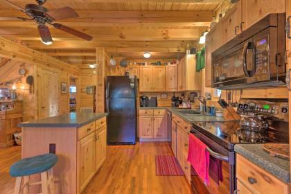 Cozy Log Cabin Retreat in Lake Lure Village Resort - image 8