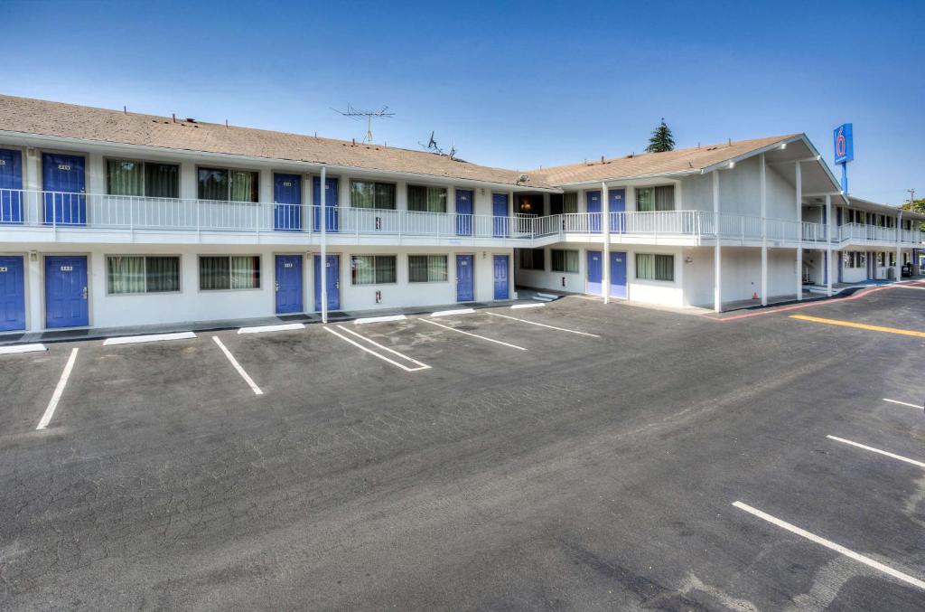 Motel 6-Tigard OR - Portland South - Lake Oswego - main image