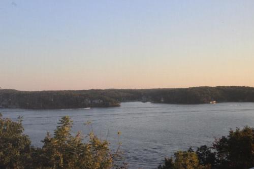 Lake Ozarks Get Away - image 2