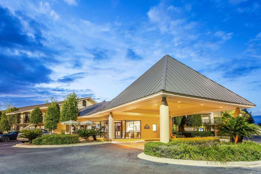 Days Inn by Wyndham Lake Park/Valdosta - main image