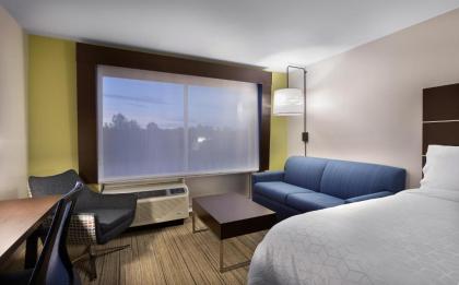 Holiday Inn Express - Lake Park an IHG Hotel - image 6