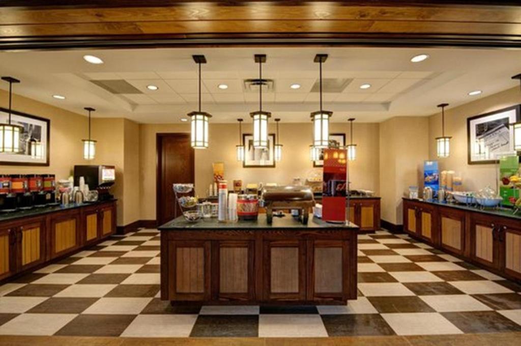 Hampton Inn & Suites Lake Placid - image 7