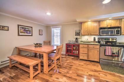 Cozy Condo by Mirror Lake and 1 Block to Dtwn! - image 10