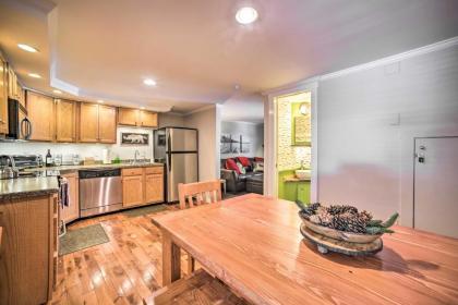 Cozy Condo by Mirror Lake and 1 Block to Dtwn! - image 11