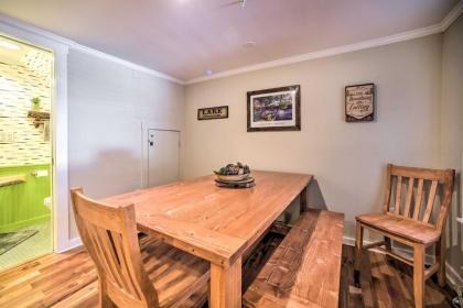 Cozy Condo by Mirror Lake and 1 Block to Dtwn! - image 9