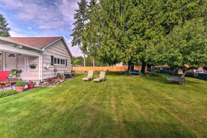 Charming Updated Studio Walk to Lake Stevens - image 9