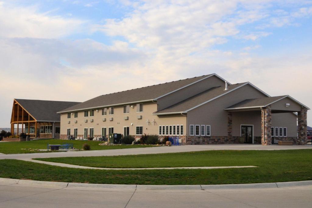 Cobblestone Inn & Suites - Lake View - main image