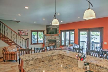 Waterfront Black Hawk Home Game Room and Boat Dock! - image 10