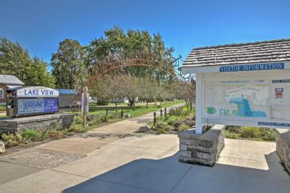 Waterfront Black Hawk Home Game Room and Boat Dock! - image 8