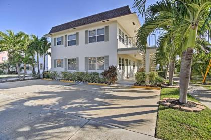 Charming 2BR Lake Worth Condo Steps from the Water - image 12