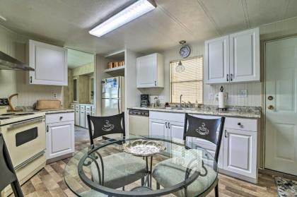 Lakeland Home with Pool Access - 6 Mi to Dtwn! - image 11