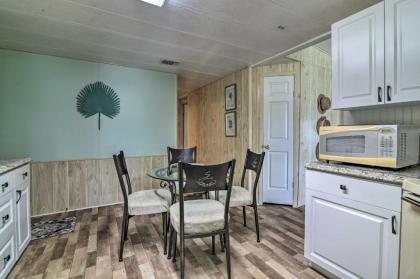 Lakeland Home with Pool Access - 6 Mi to Dtwn! - image 12