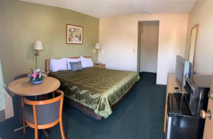 Regency Inn Lakeport - image 10