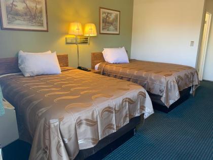 Regency Inn Lakeport - image 3