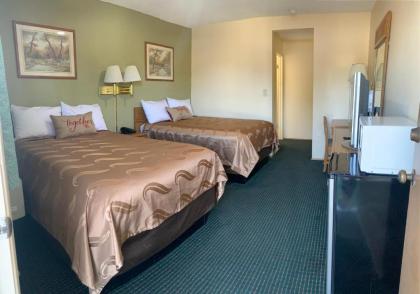 Regency Inn Lakeport - image 9