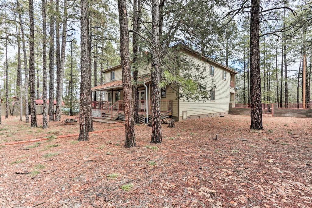 Lakeside Cabin with Yard - Walk to Rainbow Lake - main image