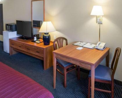 Quality Inn Lakeville - image 8