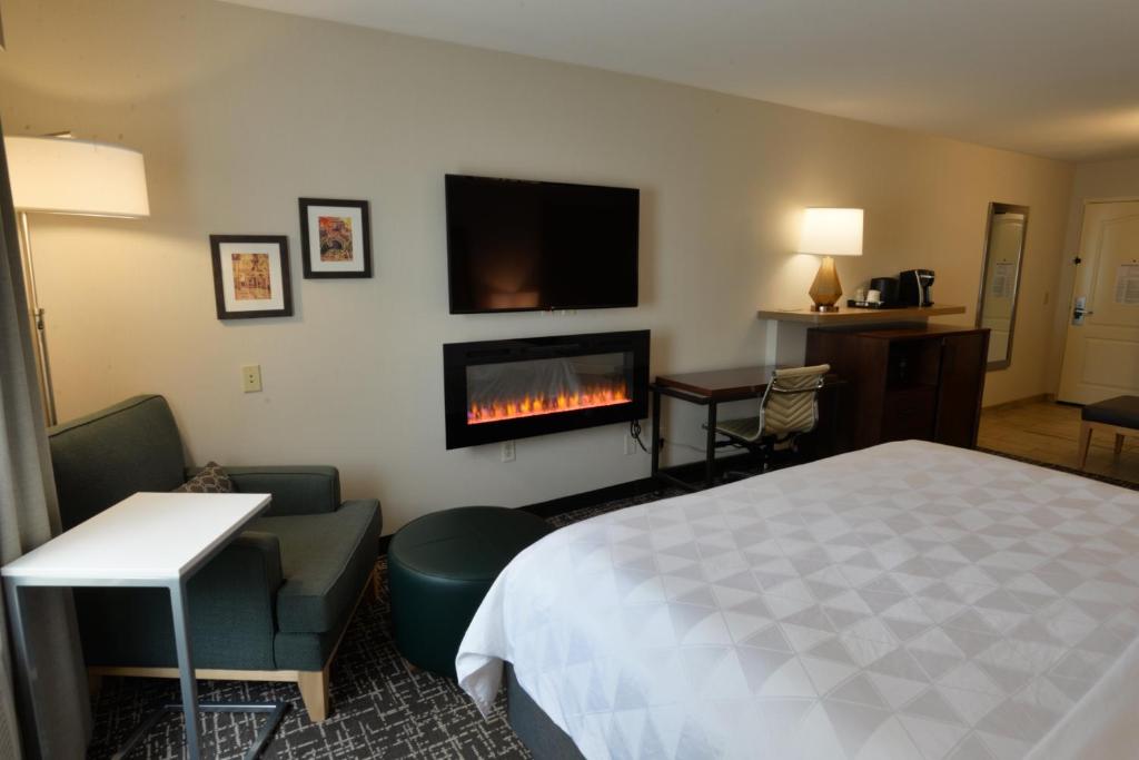 Holiday Inn Hotel & Suites Minneapolis-Lakeville an IHG Hotel - image 6