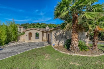 Peaceful Retreat on Quiet Cove on Lake Travis - image 11