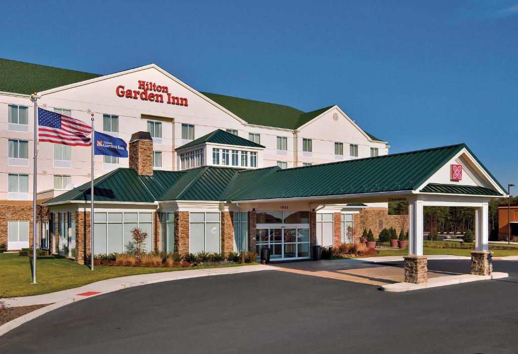 Hilton Garden Inn Lakewood - main image