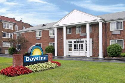 Days Inn by Wyndham Cleveland Lakewood Ohio