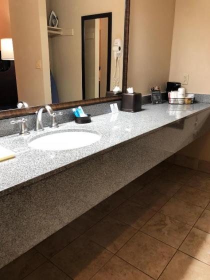 Best Western Lakewood - image 10