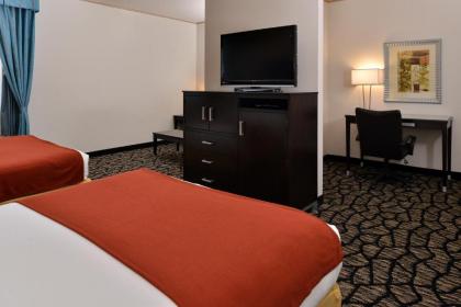 Holiday Inn Express Hotel & Suites Tacoma South - Lakewood an IHG Hotel - image 12