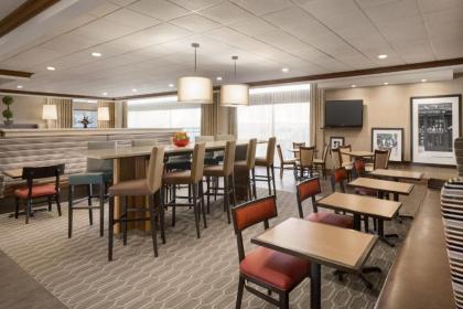 Hampton Inn Denver West Federal Center - image 18